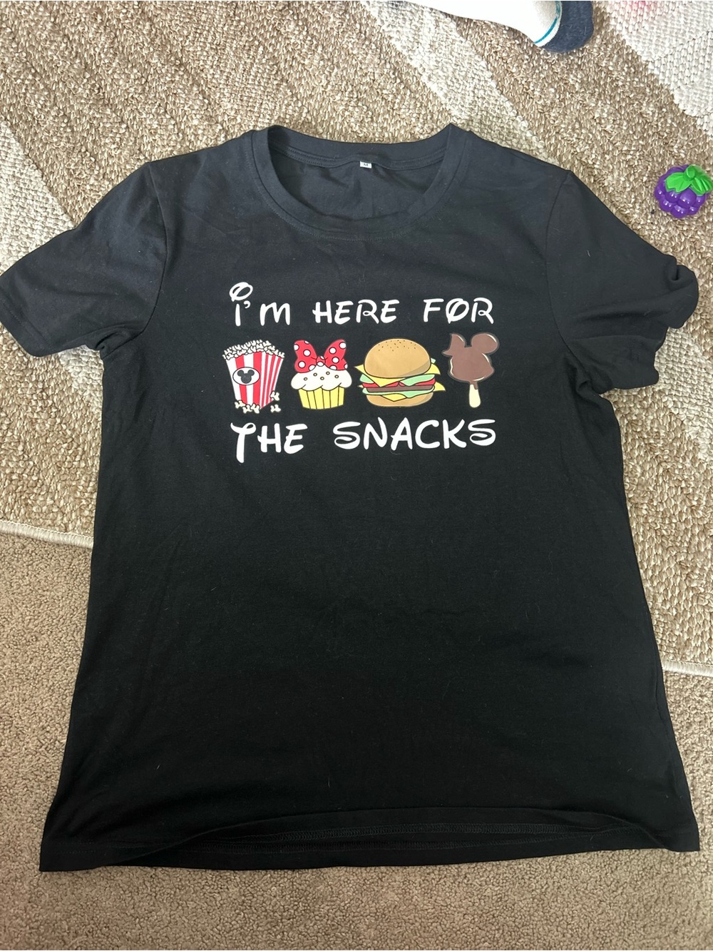 Women’s 'I'm Here For The Snacks' Graphic Tee